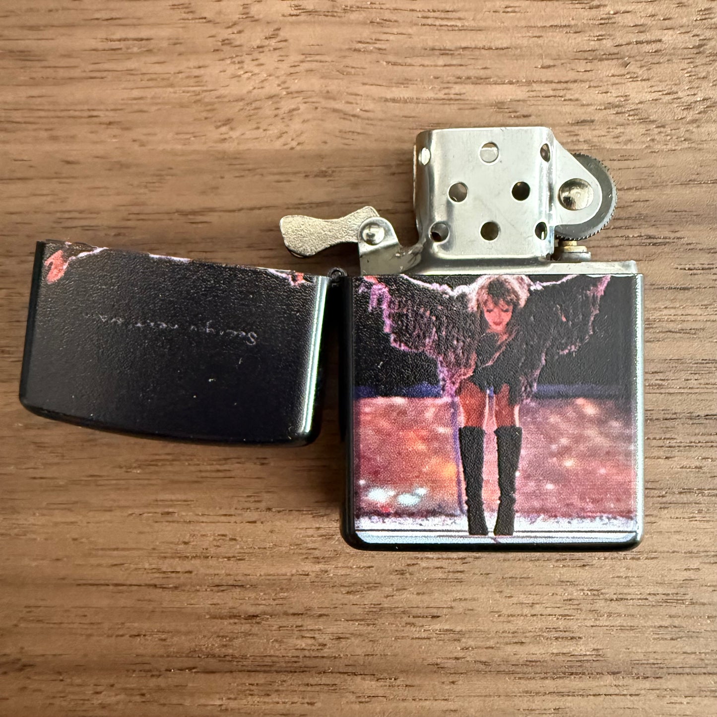 Swiftie Wind-Resistant Lighters