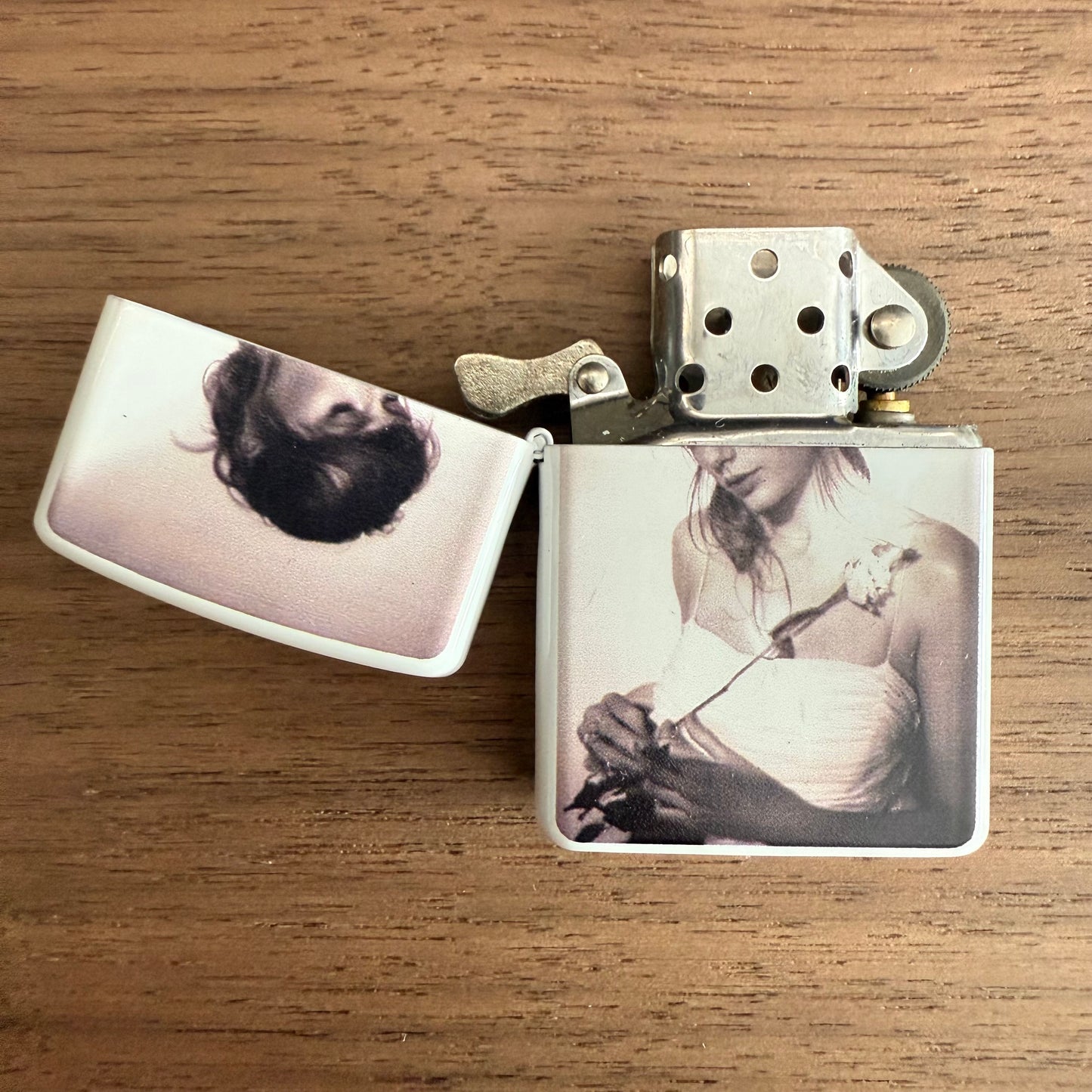 Swiftie Wind-Resistant Lighters