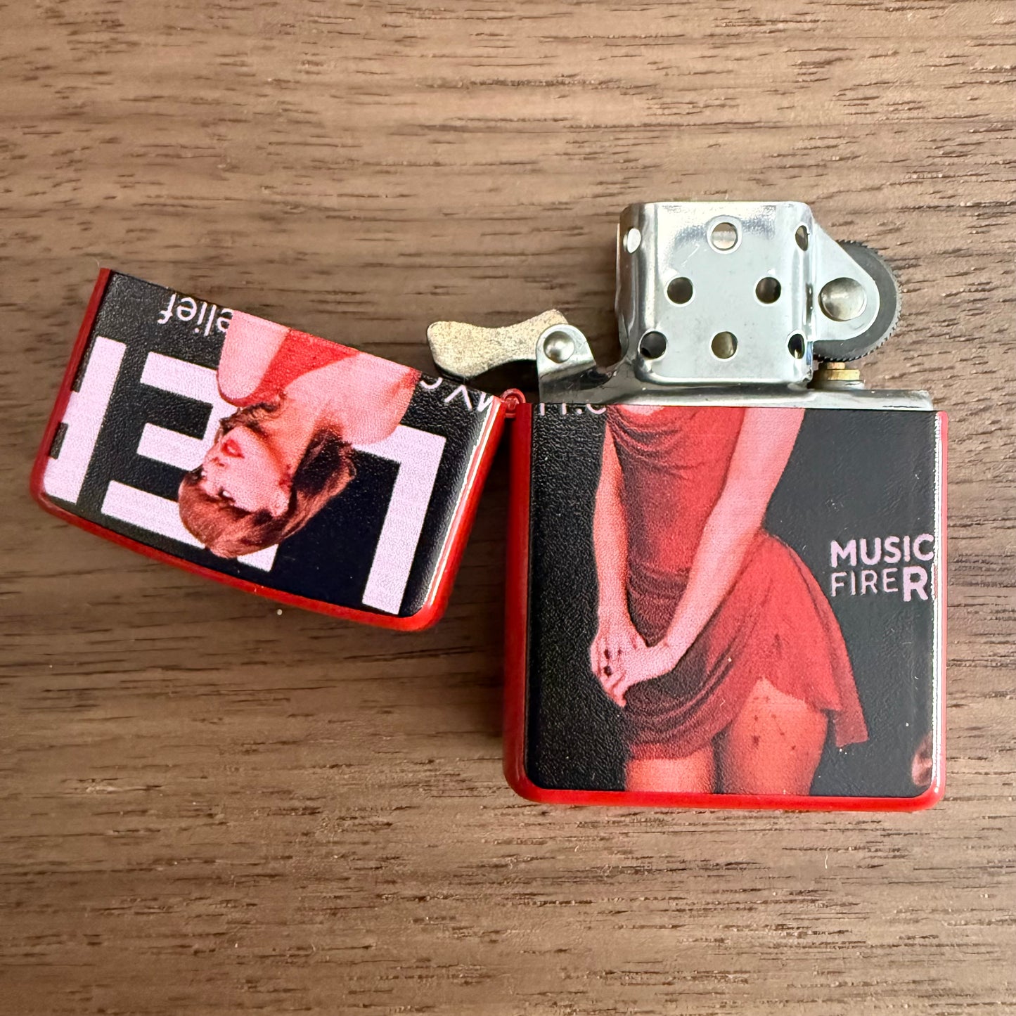 Swiftie Wind-Resistant Lighters