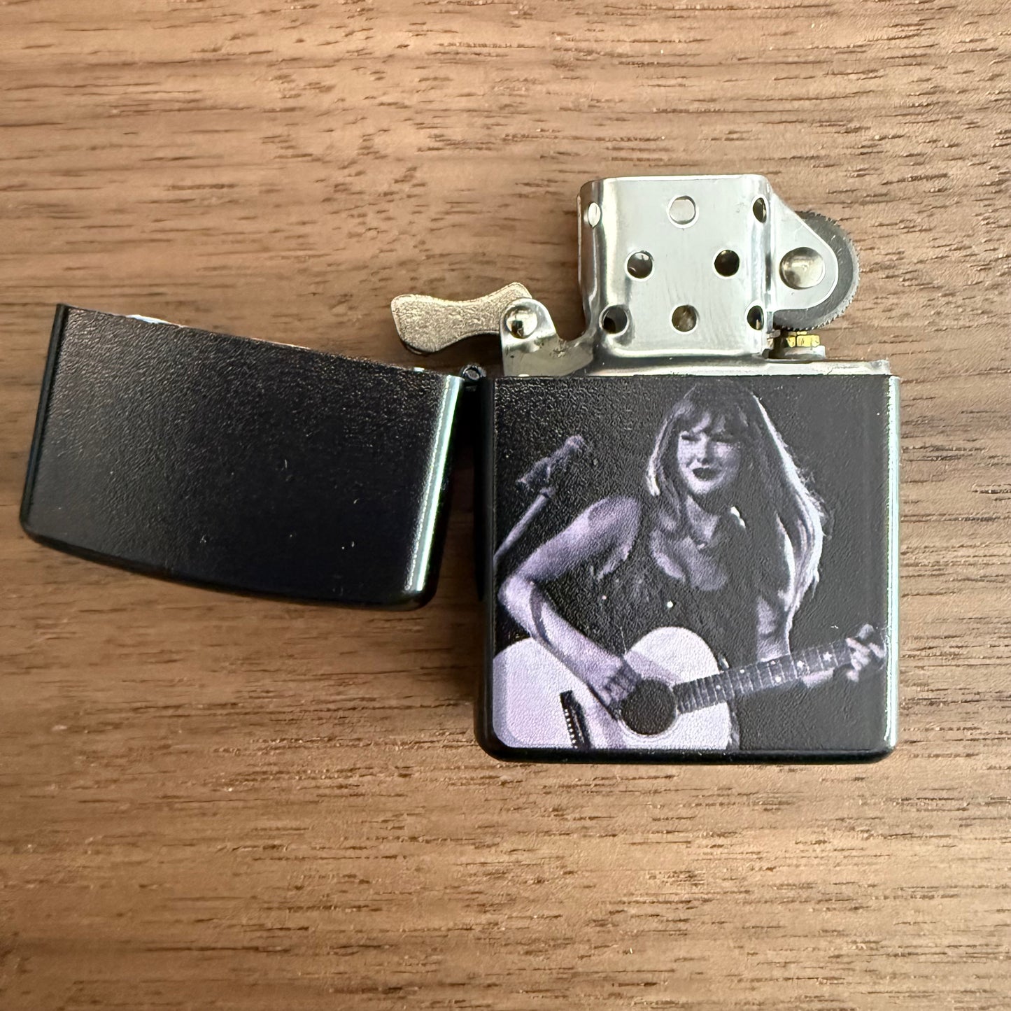 Swiftie Wind-Resistant Lighters